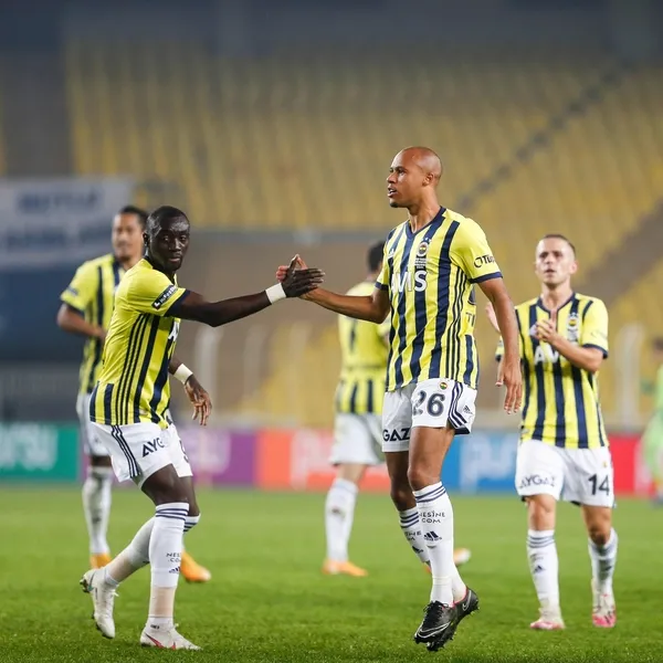 Süper 45’lik! İlk yarıda bocalayan Fenerbahçe ikinci yarı coştu-1