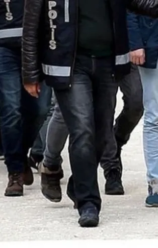 İzmir merkezli 9 ilde FETÖ operasyonu