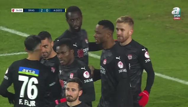 Sivasspor 2-0 Ankaragücü (Gol: Leke James)