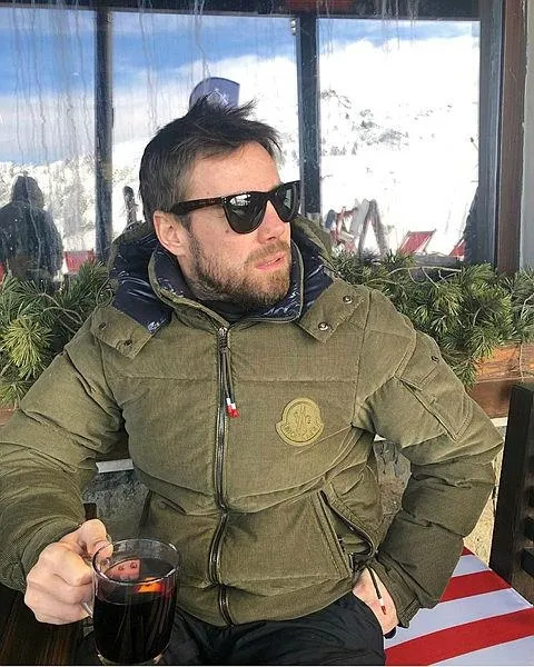 Murat Dalkılıç 24 yaşındaki sevgilisine gönlünü fena kaptırdı! Ünlü popçu aşkı için Londra - İstanbul arası mekik dokuyor-6