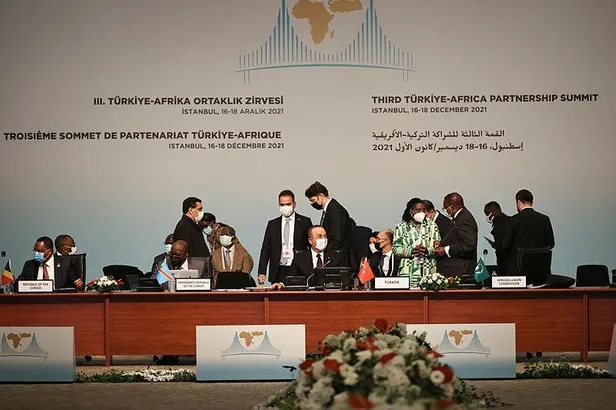 Bakan Çavuşoğlu'ndan kritik zirvede flaş açıklamalar: Amacımız Afrika'yla birlikte kazanmak!-2