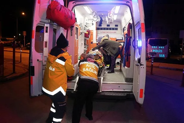 Son dakika haberi... Erzincan'da yolcu otobüsü şarampole devrildi: 2 kişi öldü, 7'si ağır 31 kişi yaralandı-6