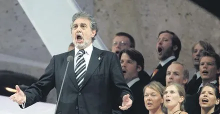 Placido Domingo, 9 kadını taciz etmekle suçlandı