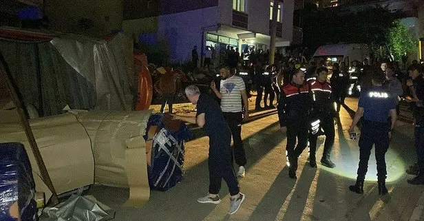 Freni boşalan kamyon dehşet saçtı