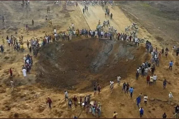 Son dakika: "Nijerya'ya meteor düştü" iddiası sosyal medyayı sallıyor! Nijerya'ya meteor mu düştü? İşte işin gerçeği-1
