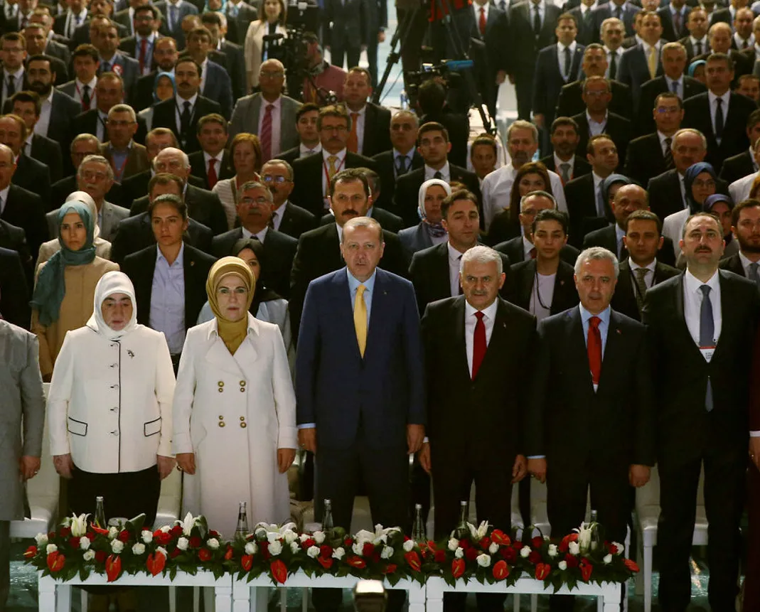 AK Parti tüzüğünde 11 madde değişti