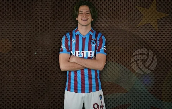 1658308028569.jpg Trabzonspor'un genç ismi Enis Destan Polonya yolunda-5