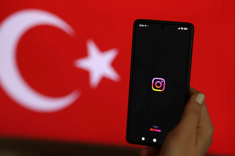 Instagram kurallara uyana kadar kapalı kalacak! Türkiye'den net karar! PKK'ya özgürlük taziyeye yasak-3