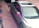 Mucize kurtuluş! Üçüncü kattan düşen çocuk...