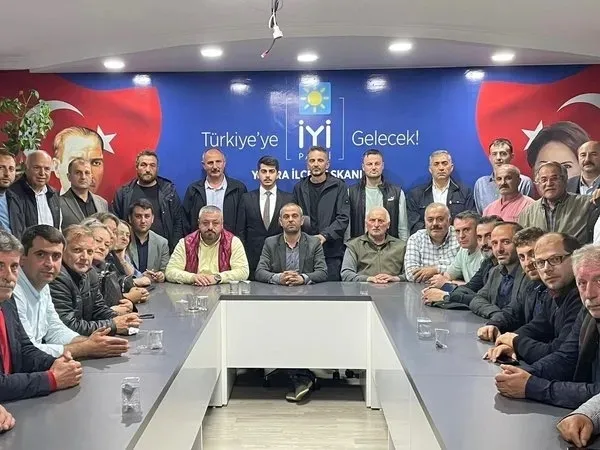 Son dakika: İYİ Parti Yomra ilçe teşkilatında yönetim düşüren toplu istifa!-3