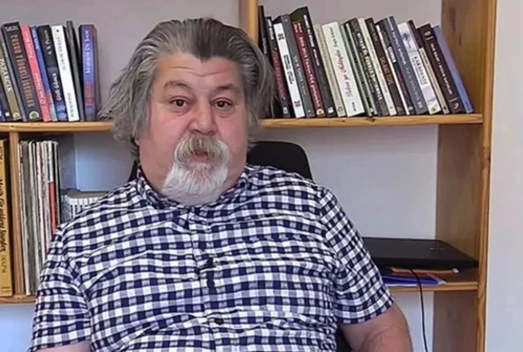 Ahmet Nesin hakkında yakalama kararı çıkarıldı