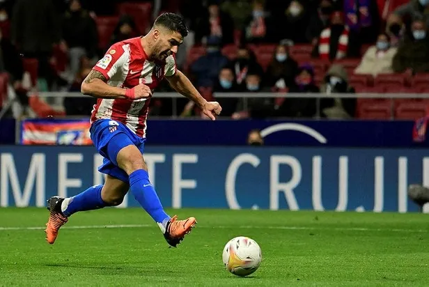 devlerin-luis-suarez-savasi-fenerbahceden-sonra-besiktas-kanca-atti-1649103292989.jpeg Devlerin Luis Suarez savaşı! Fenerbahçe’den sonra Beşiktaş kanca attı-2