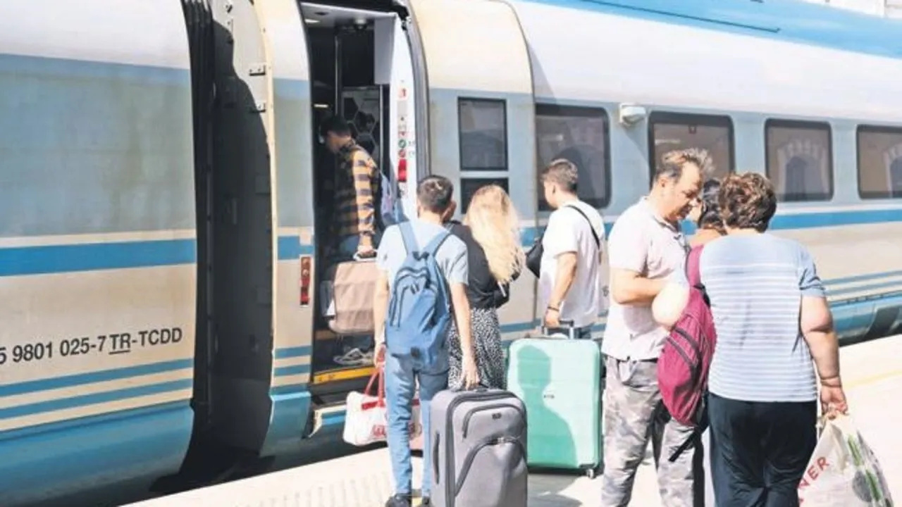 Bayram tatilinde demir yollarını 7.5 milyon kişi kullandı