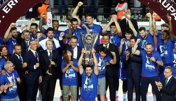 fenerbahceyi-deviren-efes-cumhurbaskanligi-kupasini-kazandi-1664405952251.jpeg Fenerbahçe’yi deviren Anadolu Efes, Cumhurbaşkanlığı Kupası'nı kazandı-4