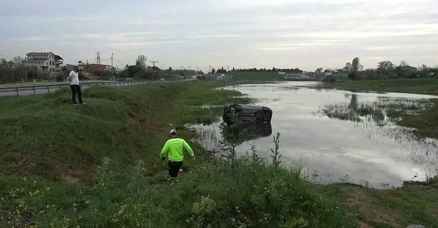Başakşehir'de hafif ticari araç gölete uçtu: 2 hafif yaralı