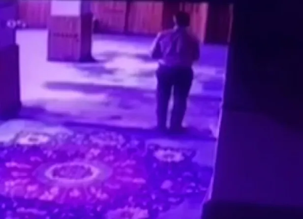 İzmir'de namaz kılarken kalp krizi geçiren adam hakka yürüdü! O anlar kamerada-2