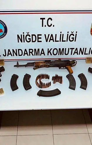 Niğde'de bir evi cephaneye çevirmişler!