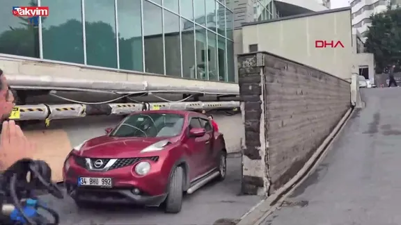 Trafik kazası geçiren Özgü Namal taburcu oldu