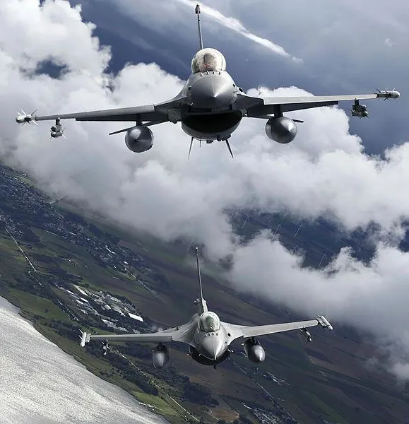 turk-f-16lari-polonya-semalarinda-1630167370346.jpeg
