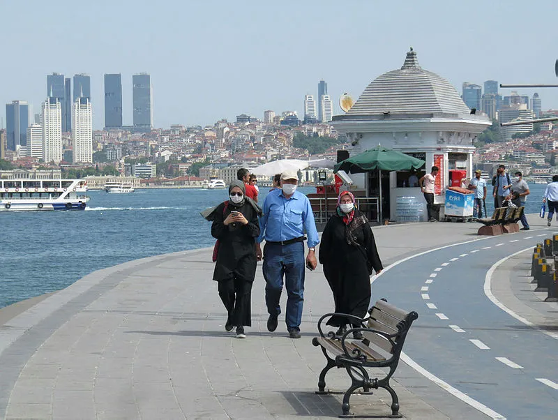 Koronavirüs vakaları tekrar artışta! Sokağa çıkma yasağı gelir mi? - 3