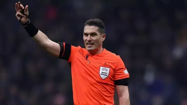 istvan-kovacs-kimdir-nereli-kac-yasinda-galatasaray-fenerbahce-derbisini-yonetecek-hakem-kim-1739975086938.jpeg Galatasaray - Fenerbahçe derbisini yönetecek hakem kim? Istvan Kovacs kimdir, nereli, kaç yaşında?-3