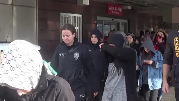 'Diyanetten arıyoruz' diyerek dolandırdılar; lüks yatta parti verdiler-2