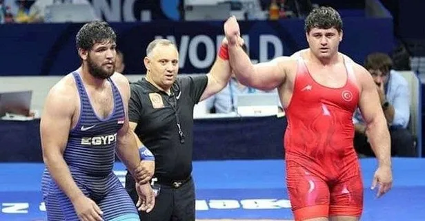 Milli güreşçi Rıza Kayaalp dünya ikincisi! Gümüş madalya kazandı