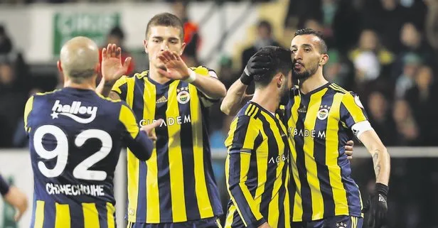 Fenerbahçe yolu yarıladı