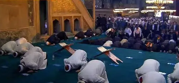Son dakika: Zincirler kırıldı! Ayasofya-i Kebir Cami-i Şerifi Başkan Erdoğan'ın katılımıyla 86 yıl sonra ibadete açıldı-2