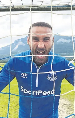 Cenk Tosun için sıcak temas