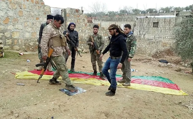 Afrin'de YPG'nin sözde karargahları böyle imha ediliyor-7