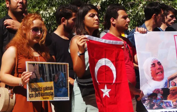 Üniversitelerden evlat nöbetindeki annelere destek-1