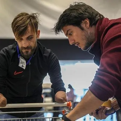 Afet bölgesine yardım aktı: Yürek ısıtan hikayeler