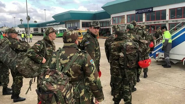 Azerbaycanlı arama kurtarma ekipleri Adana'da!-4