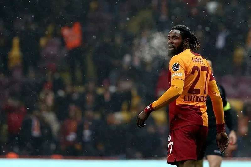 Derbi sonrası flaş karar! Okan Buruk o isimlerin biletini kesti - 18