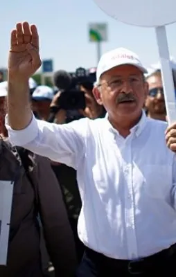 Teröristlere adalet arayan KK'ya, halktan tokat