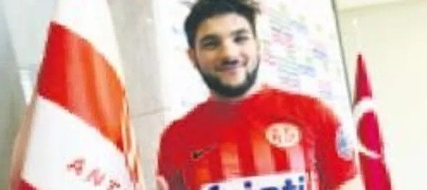 Mustafa El Kabir Antalyaspor’da