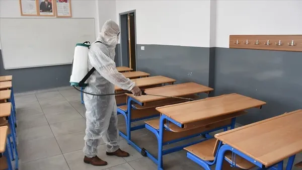 okullar-ne-zaman-acilacak-okullar-cumartesi-yarin-aciliyor-mu-cumartesi-okul-var-mi-1602223715694.jpg Okullar ne zaman açılacak? Okullar Cumartesi (yarın) açılıyor mu? Cumartesi okul var mı?-5