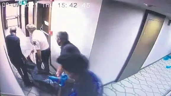 Parasını alamayan adam deveyi haczetti (Yaşam haberleri)-2