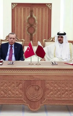 Katar'da imzalar atıldı