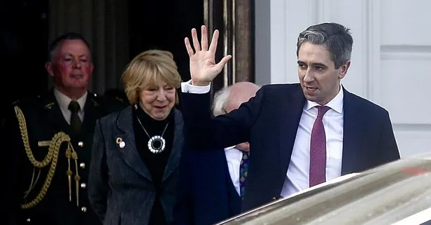 İrlanda'da Simon Harris, ülkenin en genç başbakanı oldu