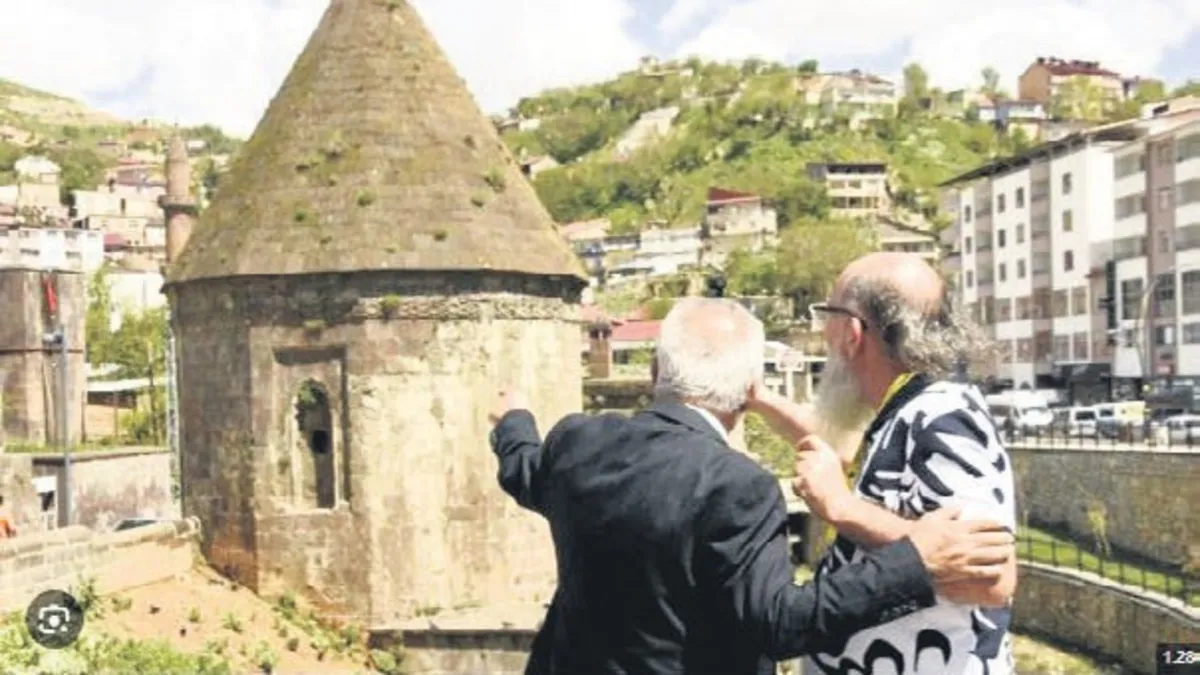 Bitlis'teki film festivaline ünlü akını!