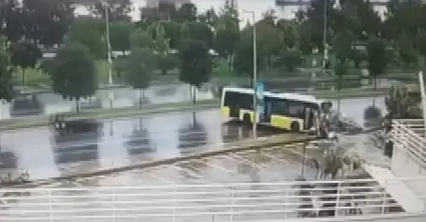 İETT otobüsü İstanbul Kartal’da durakta bekleyen 5 bisikletliye çarptı