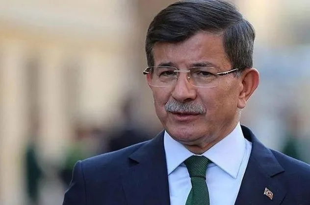 Ahmet Davutoğlu'nun Doğu Akdeniz çözümü: Darbeci Sisi ile anlaşmalıyız