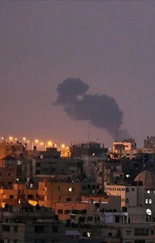 Son dakika: İsrail'den Gazze'ye hava saldırısı