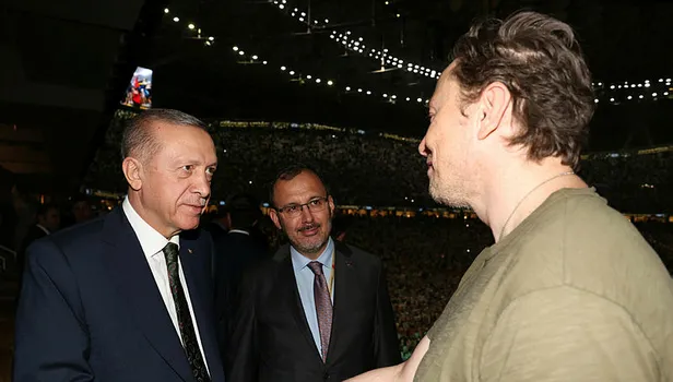 Dünya Kupası finalini izleyen Başkan Erdoğan, Katar’da Elon Musk ile sohbet etti