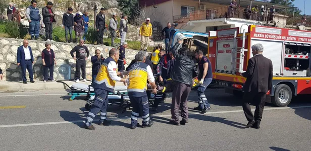 Mersin'de tarım işçilerini taşıyan otobüs devrildi: 4 ölü, 26 yaralı-4
