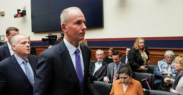 Boeing CEO’su özür diledi: hata yaptık üzgünüz
