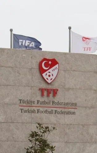 Son dakika: Profesyonel Futbol Disiplin Kurulu'ndan Beşiktaş ve Galatasaray'a ihtar