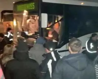 Neo-Naziler sığınmacılara saldırdı!